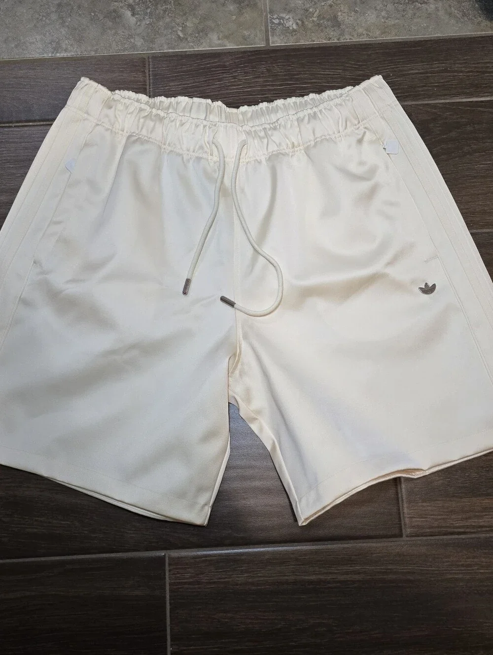 Adidas Mens Size Large Satin Shorts Cream White JV7605 Casual Athletic New L